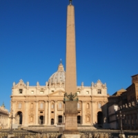 Vatican_Obelisk_St_Peter's_Square.jpg